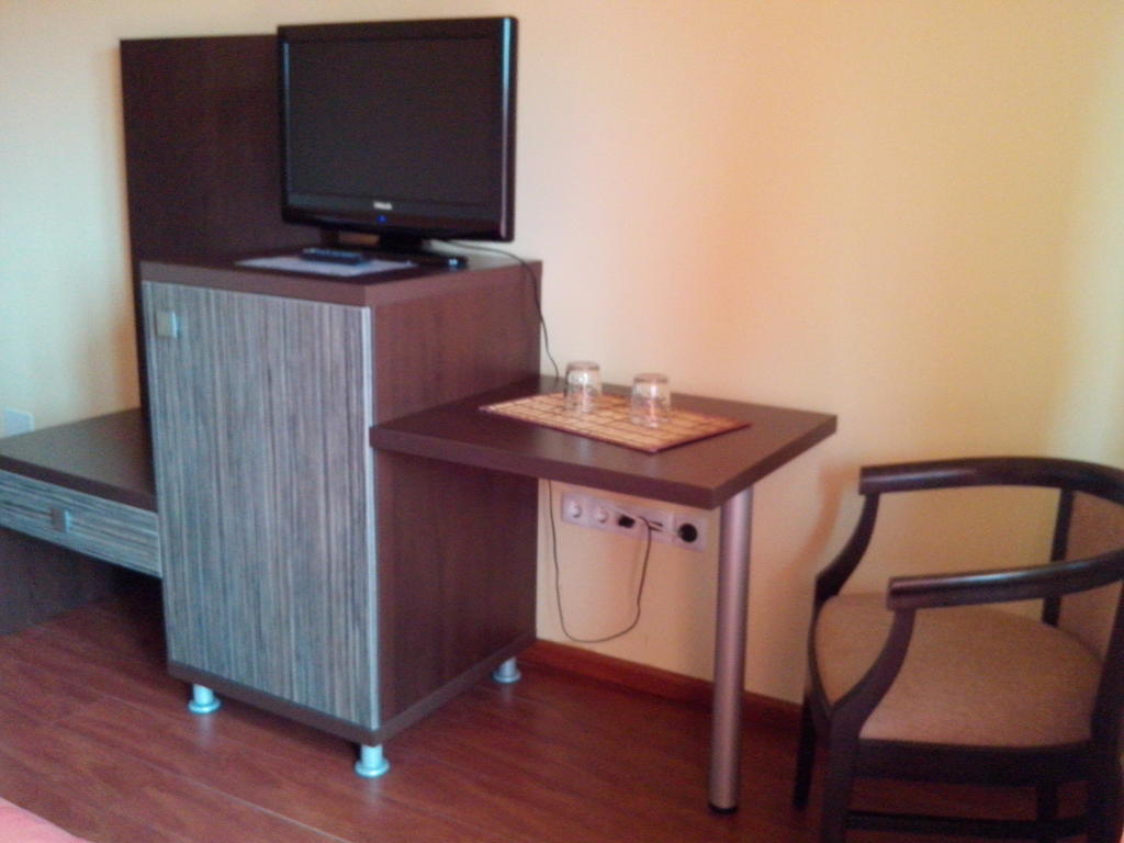 Pensiunea Ruxandra Baile 1 Mai Habitación foto