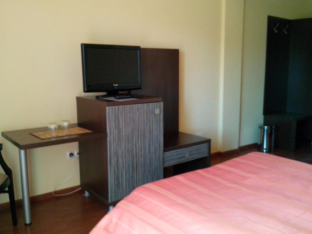 Pensiunea Ruxandra Baile 1 Mai Habitación foto